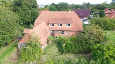Resthof vor den Toren Nienburgs, 2 Wohneinheiten, Ausbaupotenzial und Pferdehaltung möglich, 31619 Binnen, Resthof zum Kauf