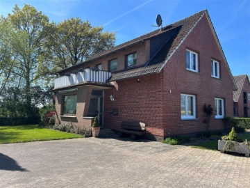 Interessantes Wohnhaus mit 2 Wohnungen, Nebengebäude und Grünland, 31592 Stolzenau , Weser, Einfamilienhaus