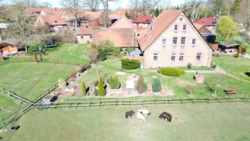 Charmanter Bauernhof für das Generationswohnen mit Pferdehaltung, mit viel Qualität und Platz, 27245 Kirchdorf, Bauernhof