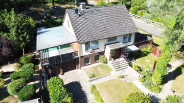 Solides Einfamilienhaus mit Einliegerwohnung in exponierter Wald Lage, mit Erweiterungspotenzial., 31595 Steyerberg, Einfamilienhaus
