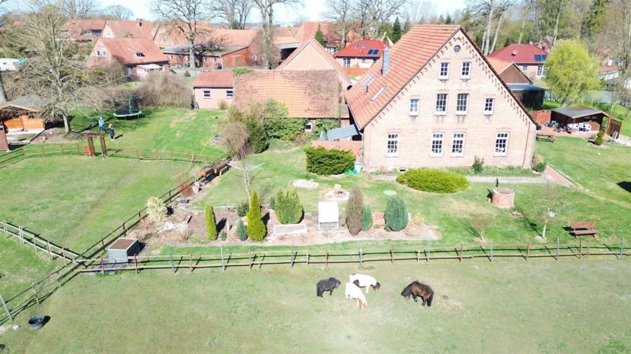 Romantischer Bauernhof für den Tierliebhaber - Charmanter Bauernhof für das Generationswohnen mit Pferdehaltung, mit viel Qualität und Platz