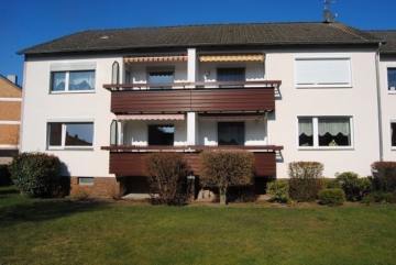 Wohnung im EG mit Balkon, Garage und Stellplatz in ruhiger Lage … sucht lebensälteren Mieter …, 30827 Garbsen, Erdgeschosswohnung