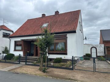 Gepflegte Immobilie mit großzügigen Nebenflächen, Garten und Ausbaureserve, 31600 Uchte, Einfamilienhaus