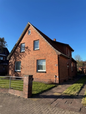 Interessantes, gepflegtes Wohnhaus mit Bauplatz, in exponierte Lage!, 31592 Stolzenau , Weser, Einfamilienhaus
