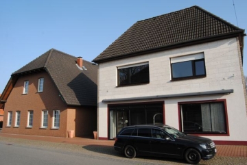 4 auf einen Streich … 2 Wohnhäuser, 1 Gewerbeimmobilie und 1 Baugrundstück …, 31600 Uchte, Mehrfamilienhaus