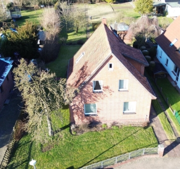 Interessantes, gepflegtes Wohnhaus mit Bauplatz, in exponierte Lage!, 31592 Stolzenau , Weser, Einfamilienhaus