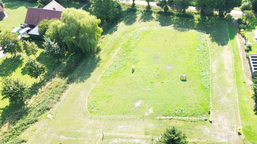 Pferdewiese - Großzügiges ehemaliges Bauernhaus mit angrenzender Scheune und Wiese, Pferdehaltung möglich!